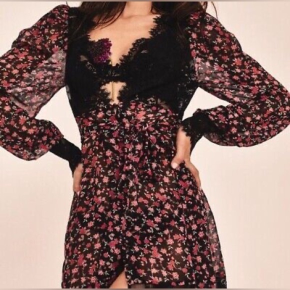 For Love & Lemons x Victoria's Secret Floral Valentines Day Romantic Robe Size L - Picture 1 of 7